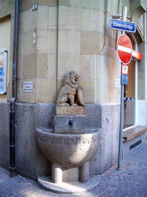 Löwenstr-Brunnen